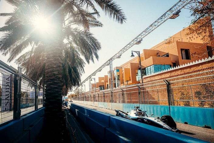 #DiriyahEPrix – Mercedes manda con un 1-2-3 en la Práctica 2