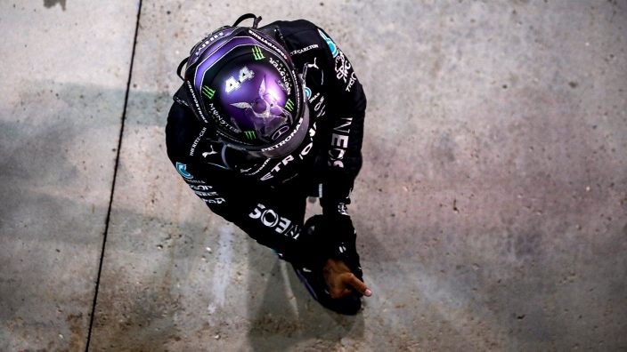 Wolff desea que Hamilton siga en Mercedes, pero su renovación no puede tardar tanto otra vez