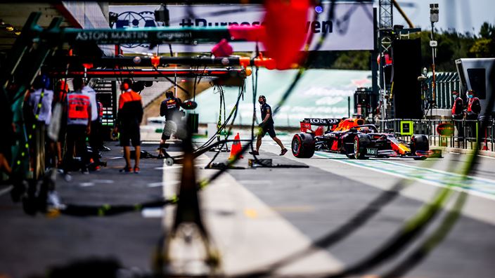 Verstappen se posiciona en primera posición de cara a la clasificación