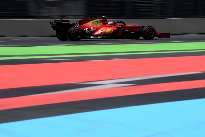 Viernes en Azerbaiyán - Ferrari se mantiene arriba