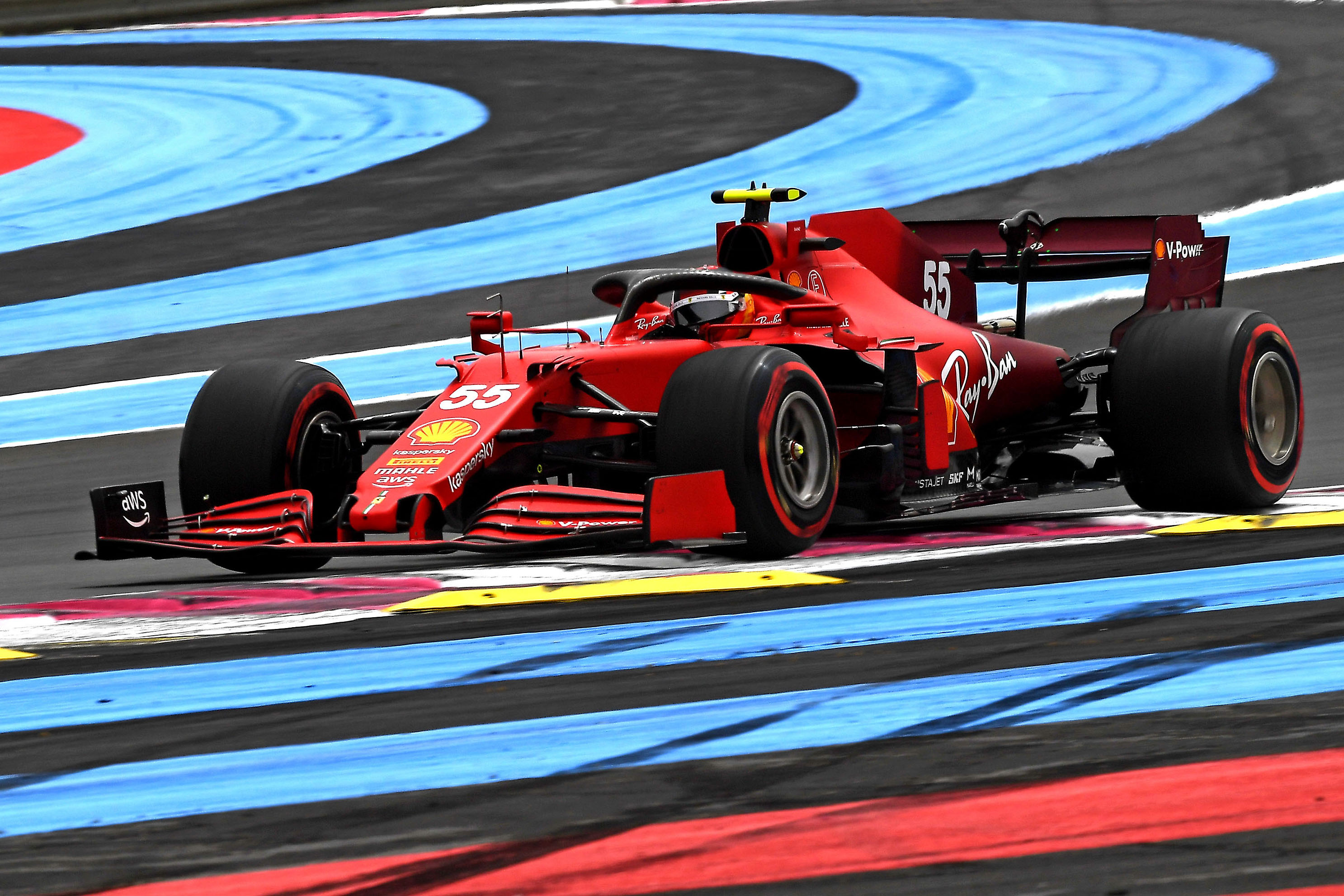 Sábado en Francia - Ferrari logra una buena clasificación por detrás de los líderes