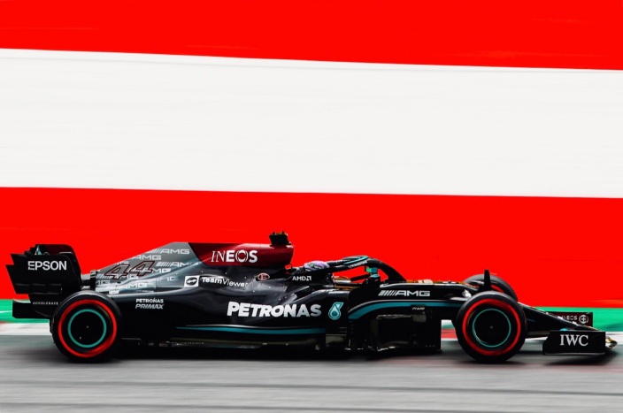 Los Mercedes vuelven a la cabeza en los libres 2 del GP de Austria