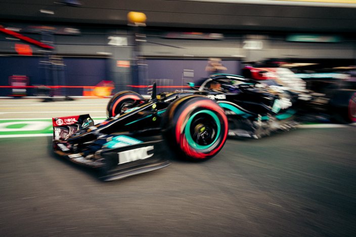 Lewis Hamilton se lleva la clasificación para la carrera sprint en Silverstone