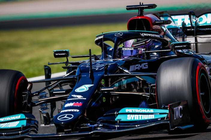 Lewis Hamilton se lleva la pole position para el GP de Hungría