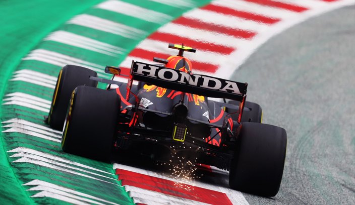 Viernes en Austria - Red Bull: Verstappen cumple y Pérez desaparece