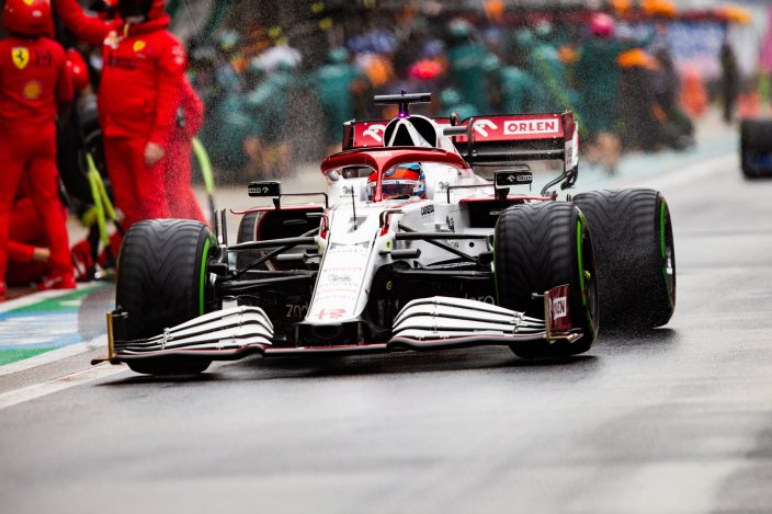 Domingo en Rusia - Alfa Romeo suma puntos en un caótico final con lluvia