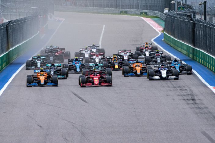 Binotto elogia a Sainz: "Aporta experiencia y velocidad"