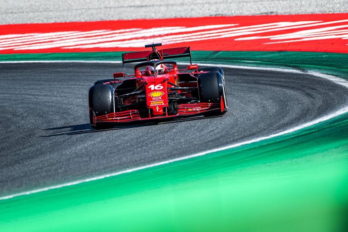 Domingo en Italia - Ferrari cumple en casa