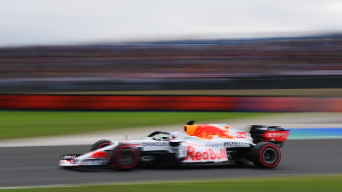 Sábado en Turquía - Red Bull y Verstappen comenzarán desde la segunda fila por penalización de Hamilton