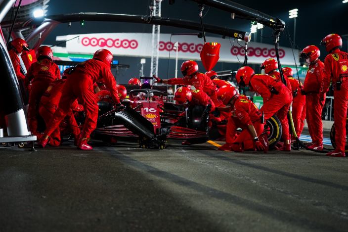 Domingo en Qatar - Ferrari se alía con la suerte en su batalla con McLaren