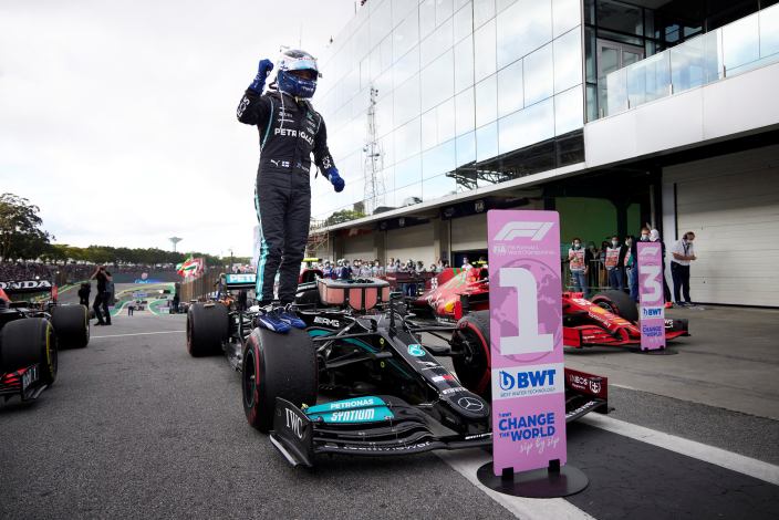 Sábado en Brasil – Mercedes: Bottas gana la Sprint Race y largará en pole position