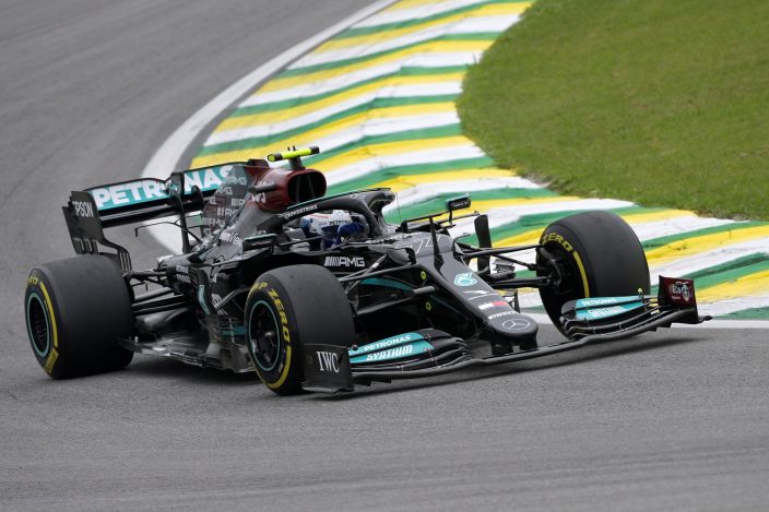 Bottas gana la pole position en la Sprint Race y Hamilton remonta