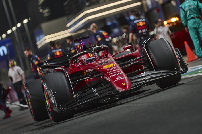 Domingo en Arabia Saudí – Ferrari hace doble podio en un final competitivo