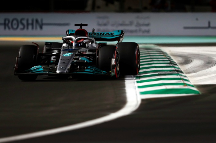 Sábado en Arabia Saudí - Mercedes