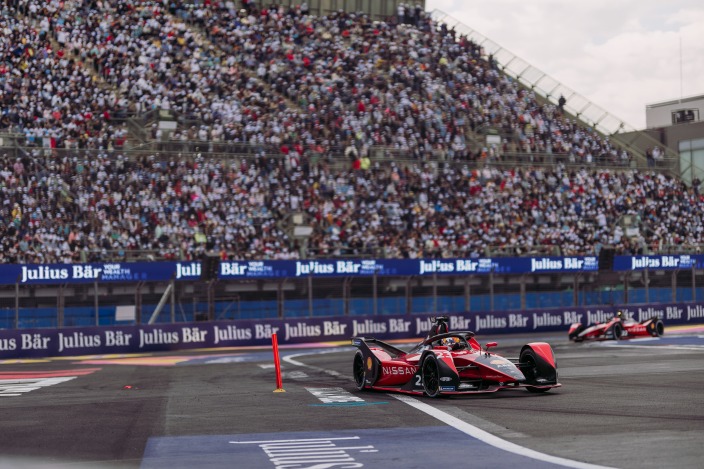 sumiendo así la propiedad total de su participación en el Campeonato Mundial de ABB FIA Fórmula E.