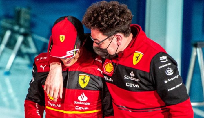 OFICIAL: Carlos Sainz extiende su contrato con Ferrari hasta 2024