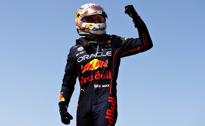 Verstappen gana en España mientras Ferrari pierde ambos lideratos