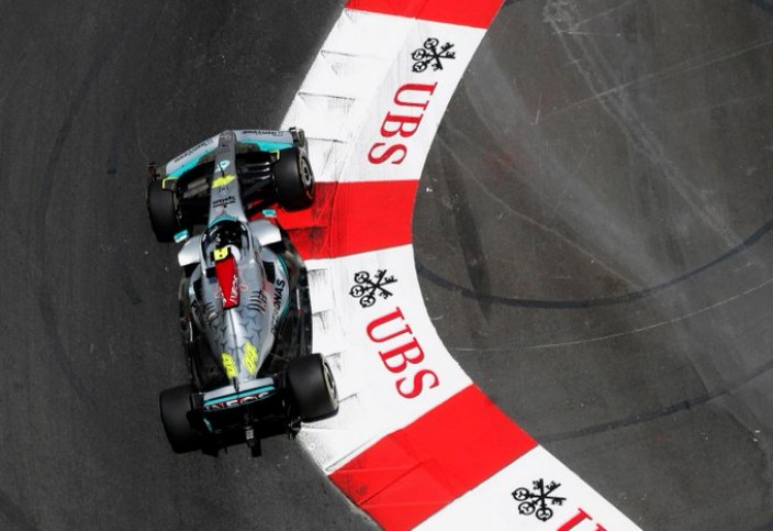 Viernes en Mónaco - Mercedes, incómodo en curva lenta