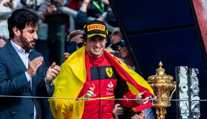 Domingo en Gran Bretaña - Ferrari se lleva la gloria en Silverstone con Sainz