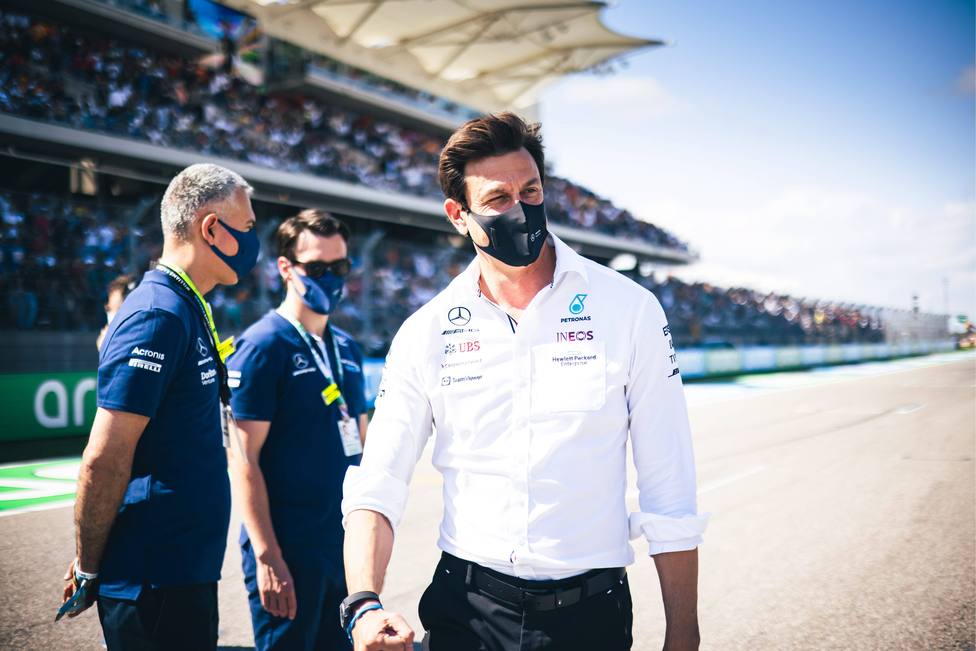 Wolff califica de “frustrante” la primera mitad de la temporada 2022 de F1