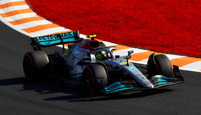 Viernes en los Países Bajos - Mercedes empieza arriba