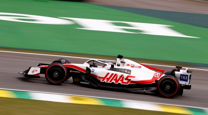 Viernes en Brasil – Haas: ¡Magnussen se lleva la pole en Interlagos!