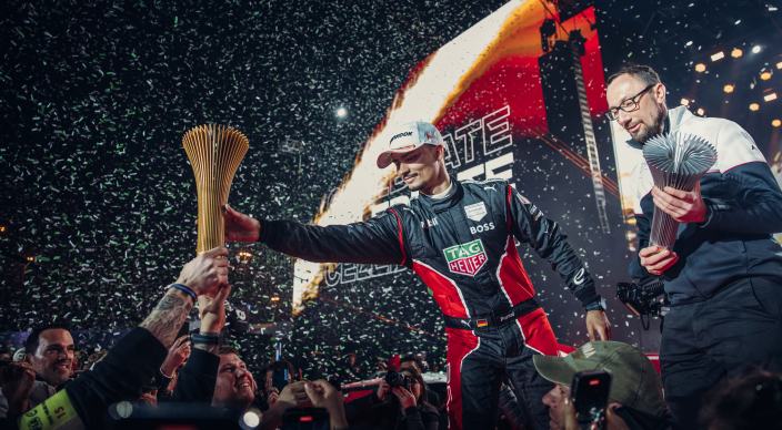 Wehrlein reina en Diriyah