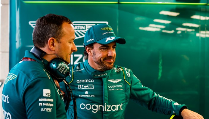 Día 2 en Baréin - Aston Martin y Alonso siguen con optimismo
