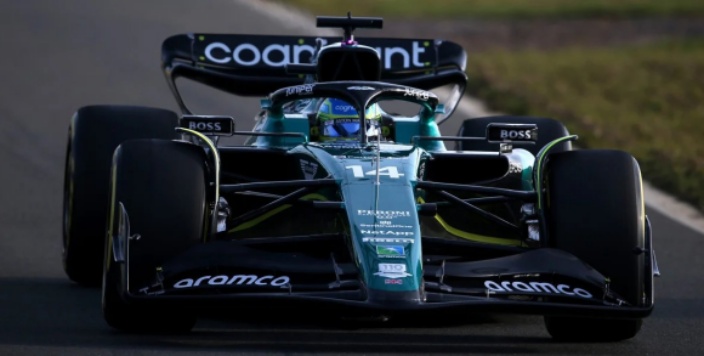 Alonso, satisfecho de su primera toma de contacto con el nuevo Aston Martin