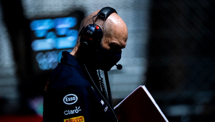 Fallows elogia a Newey: “No tiene ninguna arrogancia en cuanto a la técnica se refiere"