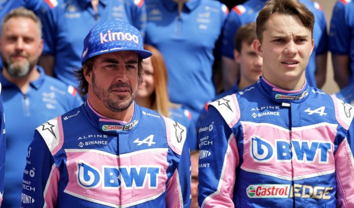 Piastri: "Trabajar con Alonso me abrió los ojos"