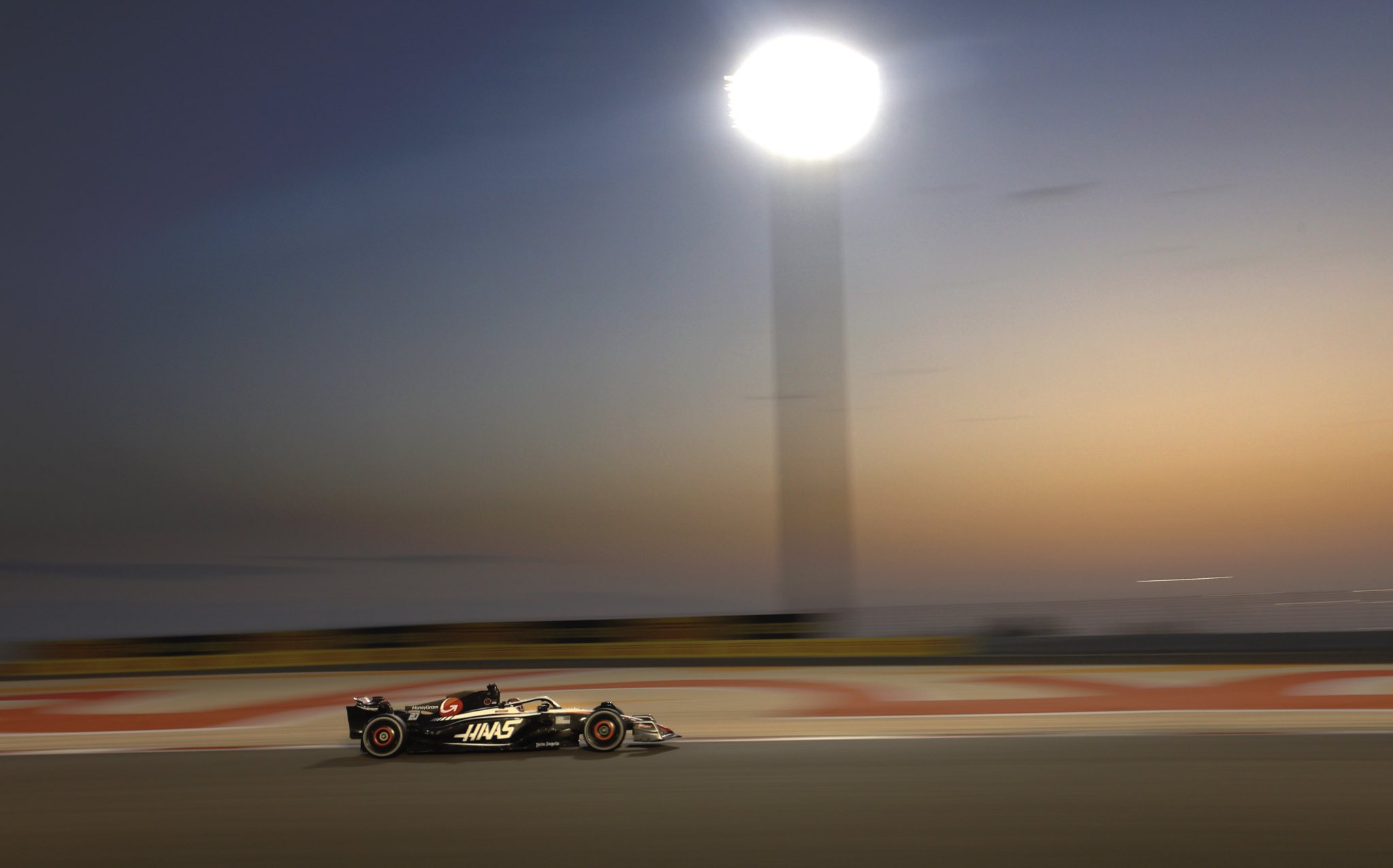 Domingo en Baréin - Haas con errores, pero optimista