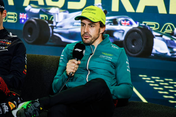 Damon Hill ve a Alonso como jefe de equipo