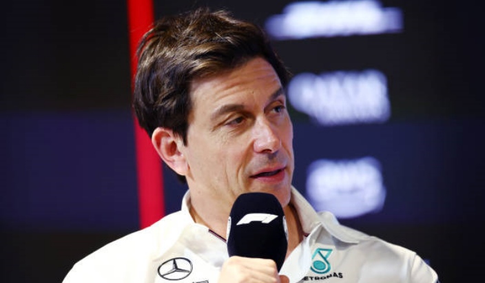 Mercedes mejorará el coche para entra en la pelea por el título