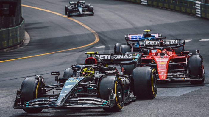 Domingo en Mónaco - Mercedes vuelve a ganar la partida en boxes