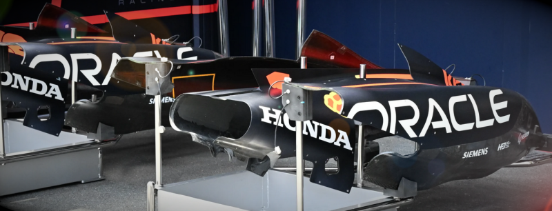 Pontones y cubiertas motor de Red Bull