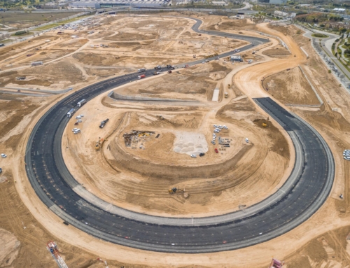 Madring asfalta la curva peraltada ‘La Monumental’ con 1.800 metros cúbicos de mezclas asfálticas